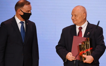Prezydent wręczył Glapińskiemu specjalną Nagrodę Gospodarczą
