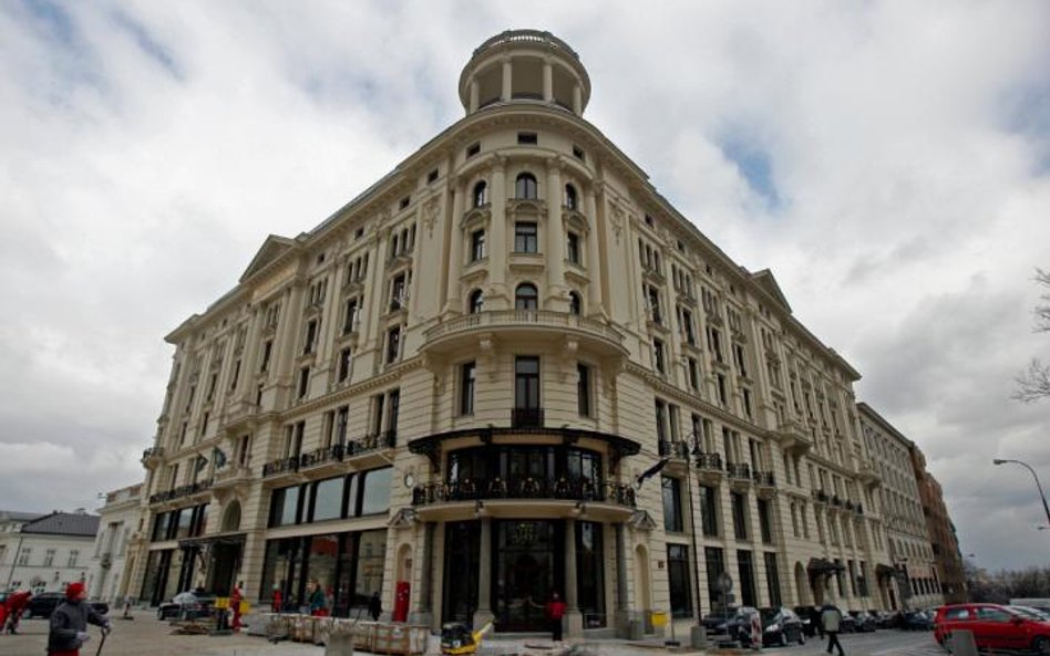 Warszawski Hotel Bristol - Nowe wnętrza Bristolu stworzyła londyńska projektantka Anita Rosato. W ho