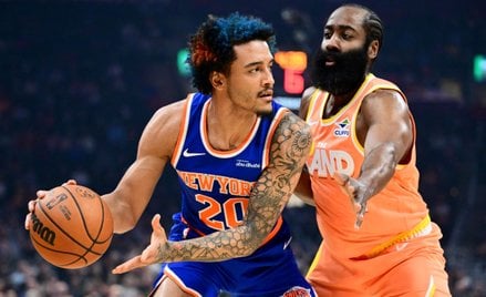 Jeremy Sochan i James Harden w meczu New York Knicks z Cleveland Cavaliers