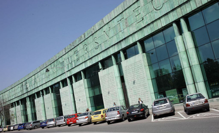 Warszawa: Ewakuacja BUW. Na miejscu pirotechnicy