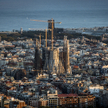 Zwiedzanie Sagrada Familia w Barcelonie to jedna z najpopularniejszych rozrywek turystów i pasażerów