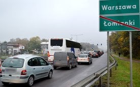 Cała komunikacja z Łomianek w kierunku Warszawy skupia się w jednym wąskim gardle