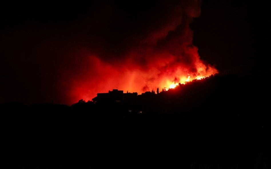 Pożar, który wybuchł w Katalonii, może strawić nawet 10 tys. hektarów