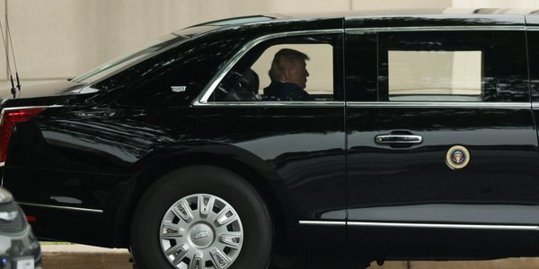Дональд Трамп делится мнением о своем здоровье после обследования. Он считает его "идеальным".