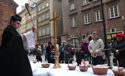 Baba w koszyku i prawdziwy ogień