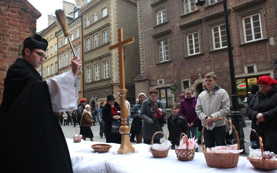 Baba w koszyku i prawdziwy ogień