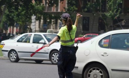 Polska, tak jak inne państwa, coraz aktywniej ściga kierowców, którzy popełniają wykroczenia na drog
