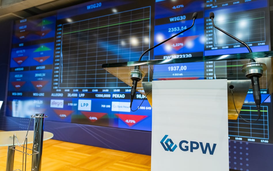 Na GPW realizacja zysków na całego, ale złoty wciąż silny. Zwrot NASDAQ?