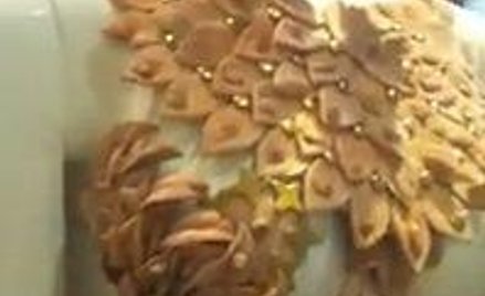 Kreacje z sutkami jaka pokazała brytyjska projektantka