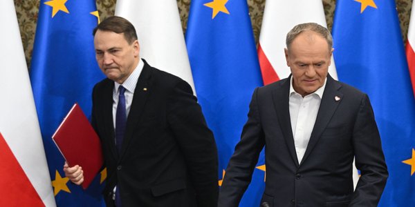 Sondaż: Radosław Sikorski wygrywa z Donaldem Tuskiem jako kandydat na przyszłego premiera