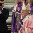 Franciszek znosi "tajemnicę papieską" ws. seksualnych nadużyć