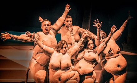 „Mein Kampf” w Teatrze Powszechnym w Warszawie, reżyseria Jakub Skrzywanek. Premiera 23 marca.