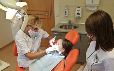 Zdrowie: stomatologiczna opieka dzieci
