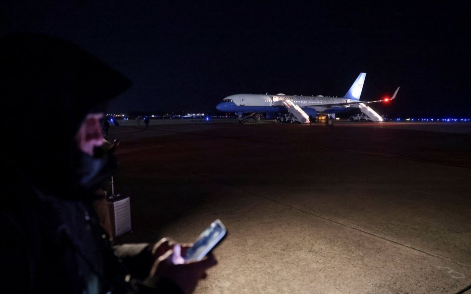 Air Force One musiał zawrócić w wyniku wykrycia niewielkiej usterki