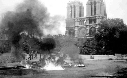 Walki przed katedrą Notre Dame, 23 sierpnia 1944 r.
