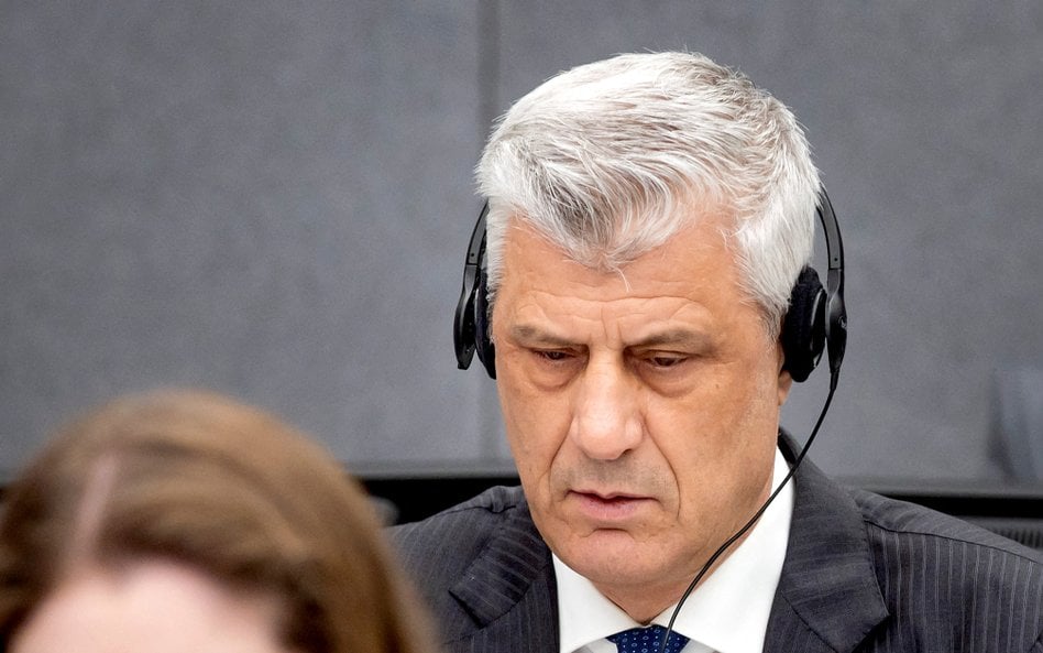 Były prezydent Kosowa Hashim Thaçi podczas procesu w sprawie zbrodni wojennych w Hadze