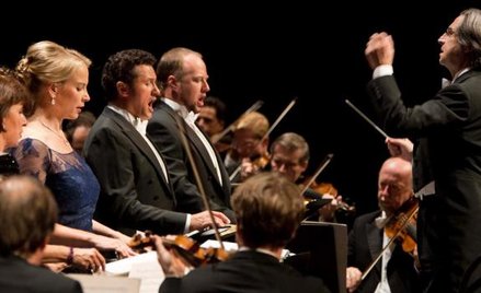 Od lewej: Krassimira Stoyanova, Elina Garanca, Piotr Beczała i Dmitrij Biełossielskij, dyryguje Ricc