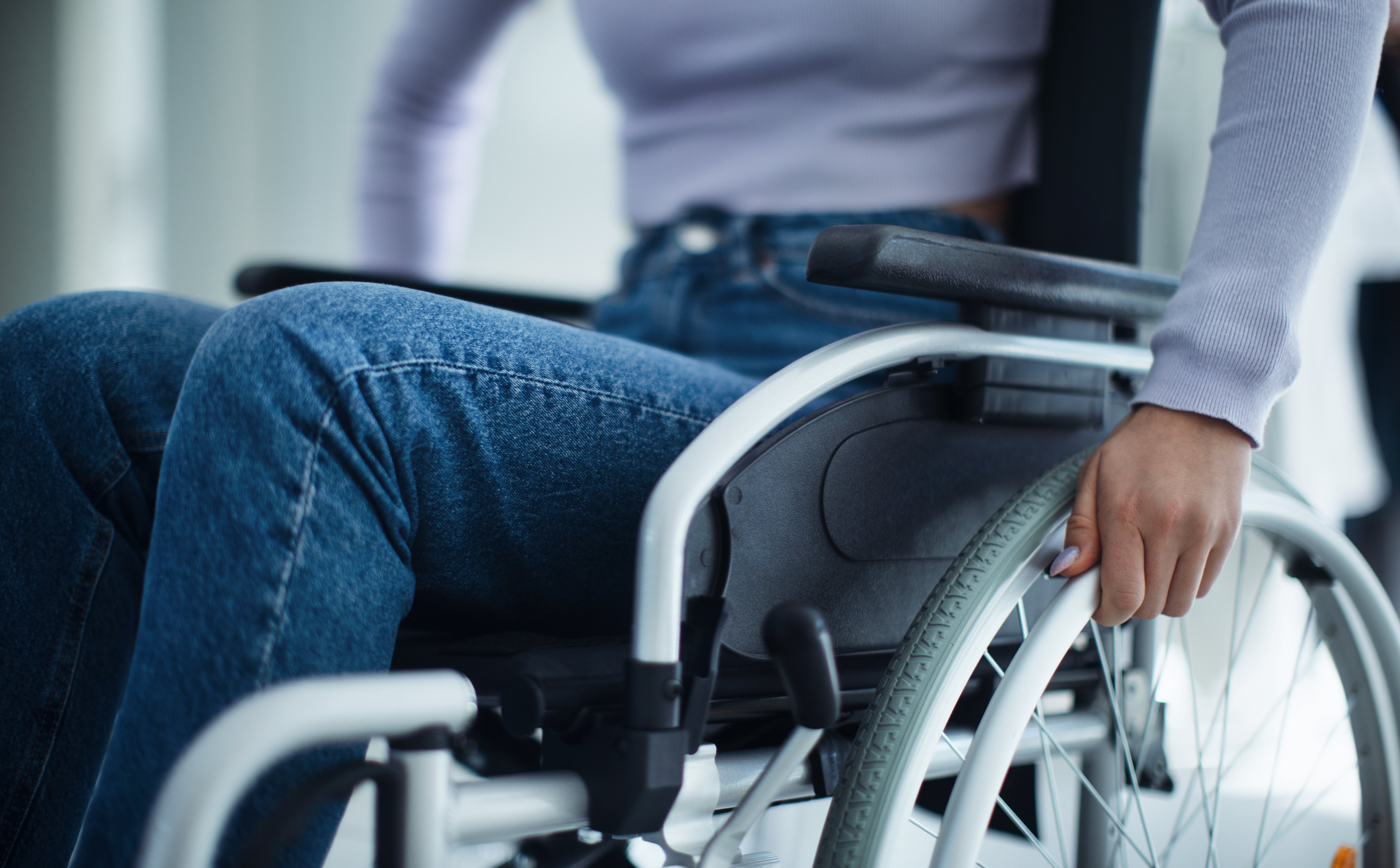 Prawa osób z niepełnosprawnościami łamane za pieniądze z Unii Europejskiej? Alarmujący raport