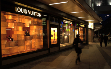 Louis Vuitton mówi: dość przemocy domowej. I zaczyna działać