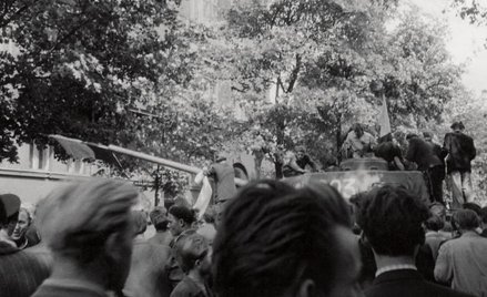 Do stłumienia protestów na poznańskich ulicach władza wysłała m.in. żołnierzy w czołgach. Jeden zost
