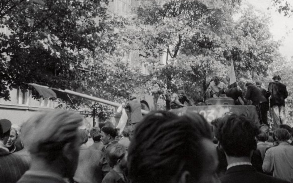 Do stłumienia protestów na poznańskich ulicach władza wysłała m.in. żołnierzy w czołgach. Jeden zost
