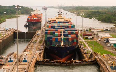 Kanał Panamski, przez który zwykle przepływało 36 statków na dobę, na początku grudnia mógł obsłużyć