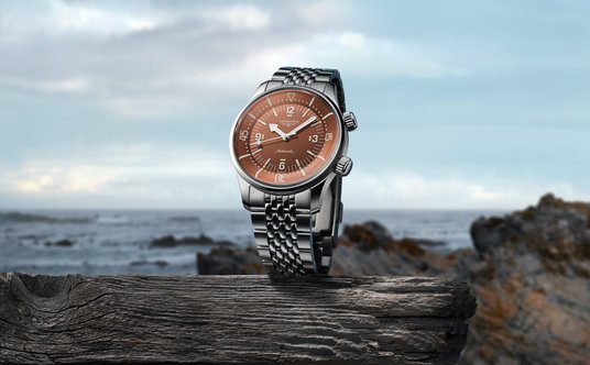 Dwie koronki pozostają symbolem rodziny zegarków Longines Legend Diver.