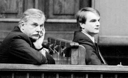 Minister spraw zagranicznych Andrzej Olechowski (z lewej) i premier Waldemar Pawlak w Sejmie, 1994 r