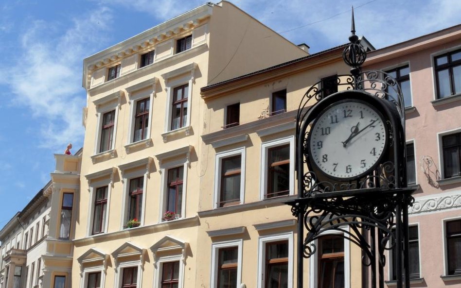 Co zrobić z przedwojenną samowolą