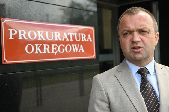 Rzecznik Prokuratury Okregowej w Rzeszowie Krzysztof Ciechanowski podczas konferencji prasowej dotyc