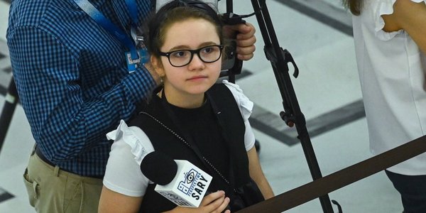 Na Wiejską Sara już nie wejdzie. Zamknęli Sejm przed najmłodszą reporterką