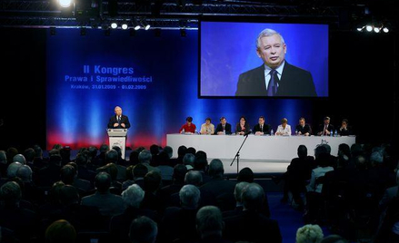 Kaczyński: Pokój, a nie wojna. Tusk: zwyciężyliśmy