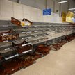 Przez epidemię znika więcej sklepów spożywczych