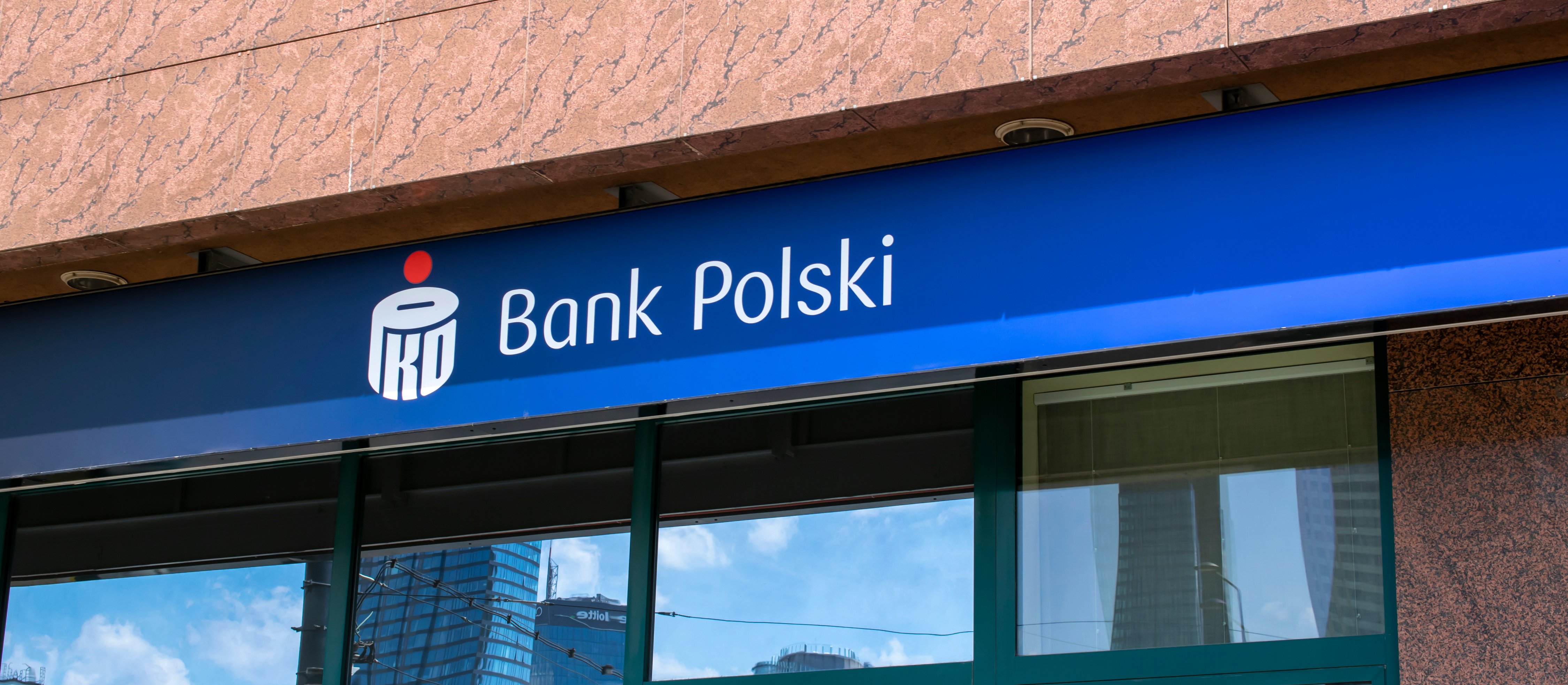 KNF nałożyła kary na PKO BP za lokaty strukturyzowane. Bank nie zgadza się z decyzją nadzoru