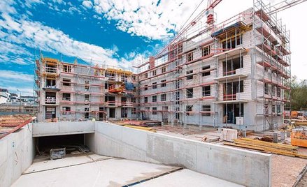 Koszty budowy i ziemi nie zaczną spadać, nie ma więc widoków na niższe ceny mieszkań