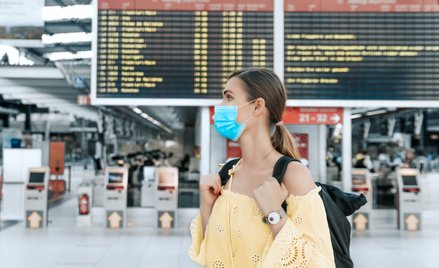 Kolejne linie lotnicze znoszą obowiązek noszenia maseczek