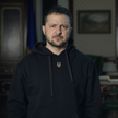 Zełenski pokazał, w jakich warunkach mieszka od roku. Obiecał, kiedy założy garnitur