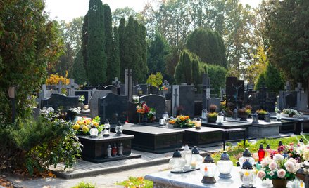 Niedozwolone opłaty na cmentarzach. Ważna decyzja wojewody zachodniopomorskiego