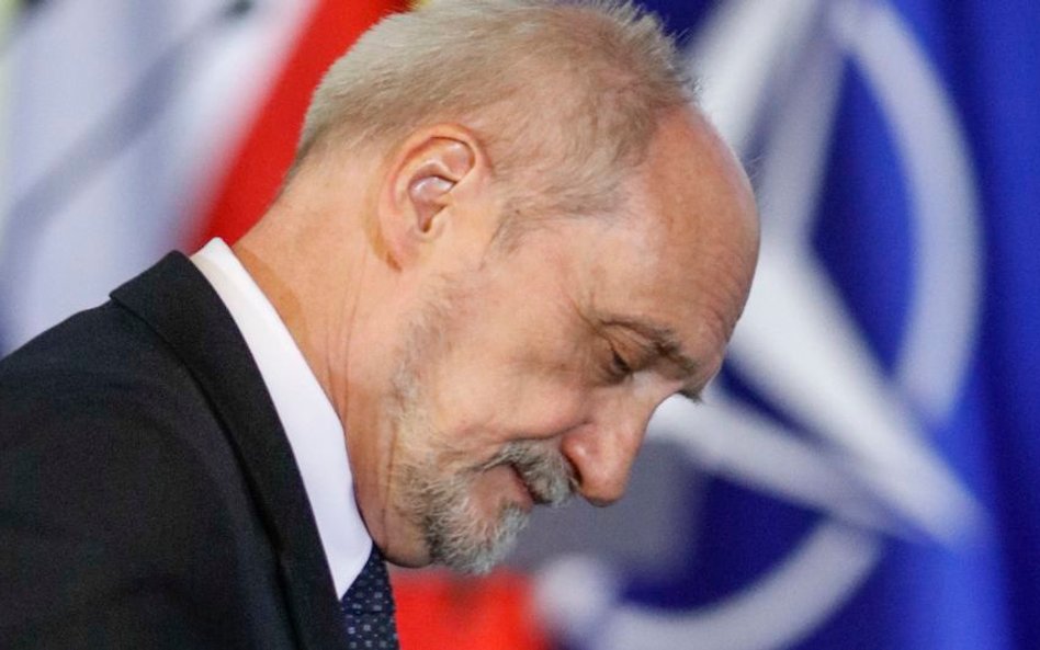 Wielkie kadrowe sprzątanie po Macierewiczu w PGZ