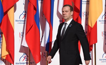 Miedwiediew domaga się "przywrócenia porządku" z zagranicznymi agentami