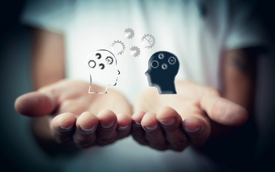 Psychiatra: Ludzie stają się patologicznie normalni. Nie mają czasu na myślenie