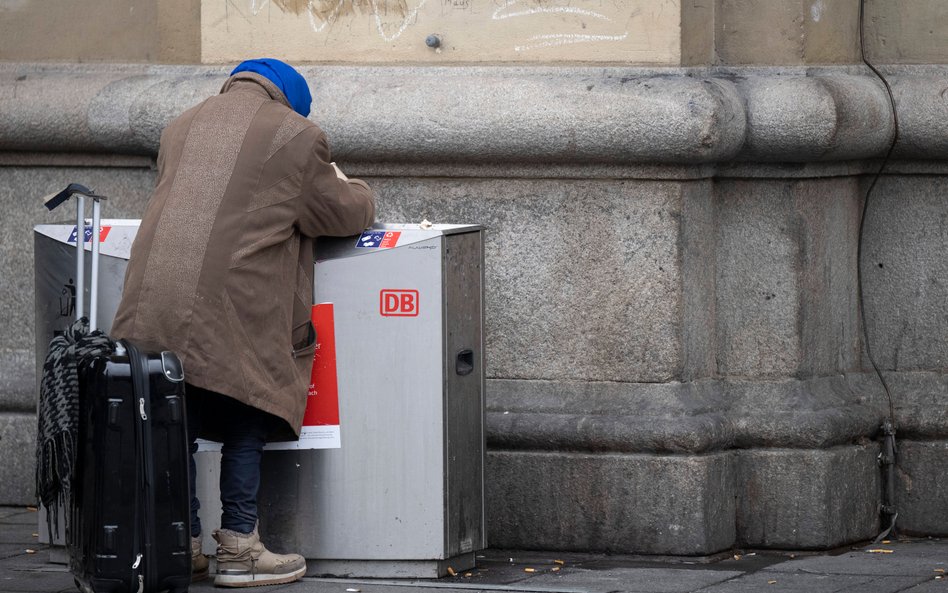 Biedniejący niemieccy emeryci: coraz więcej osób skazanych na pomoc państwa