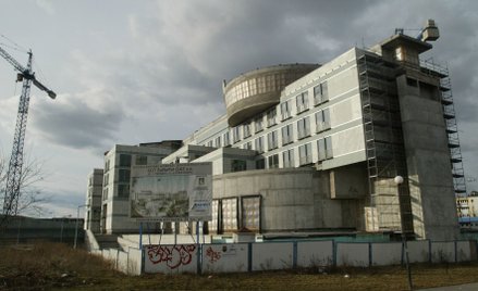 Gigantyczny pustostan do wyburzenia. Zrobi miejsce na bloki