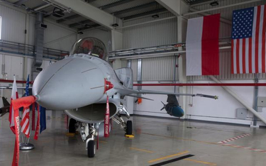 Do bazy w Łasku amerykańskie samoloty (na zdjęciu F-16) przylatują regularnie od trzech lat. Obecnie