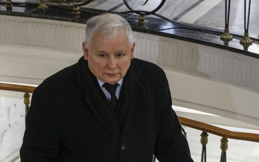 "New York Times": Kaczyński prowadzi kraj do kolizji z UE