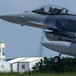 Myśliwiec F-16V ląduje na Tajwanie