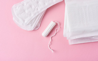 Anglia: Darmowe podpaski w walce z ubóstwem menstruacyjnym