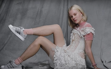 Arvida Bystrom w kontrowersyjnej kampanii Adidasa