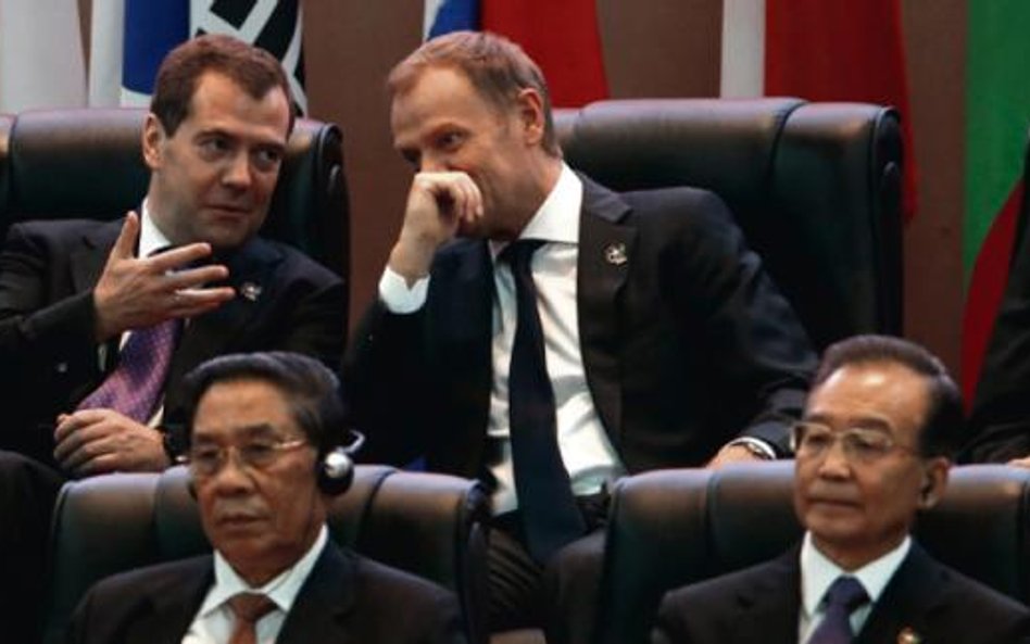 Donald Tusk, premier RP i Dmitrij Miedwiediew, premier Rosji podczas szczytu Azja-Europa ASEM