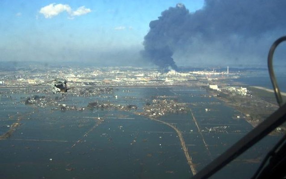 Tsunami po trzęsieniu ziemi w Tohoku o sile 9 stopni w skali Richtera